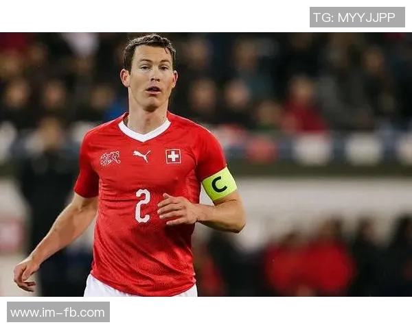 达万分享国安庆祝仪式背后的故事：巴西传统墨镜的意义与全队团结的象征