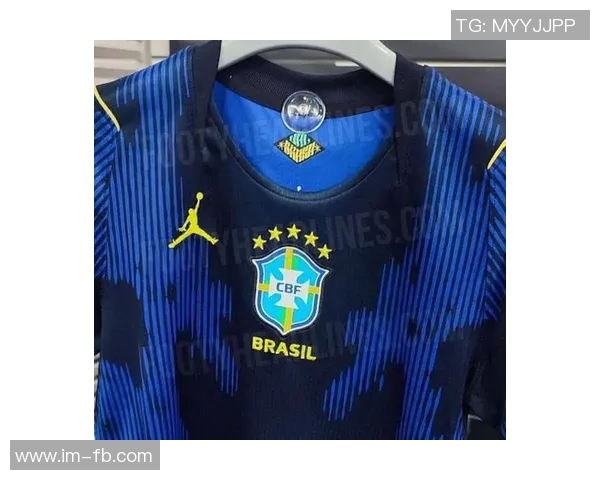 巴西世界杯主场球衣曝光灵感来自1970经典设计搭配蓝色球裤